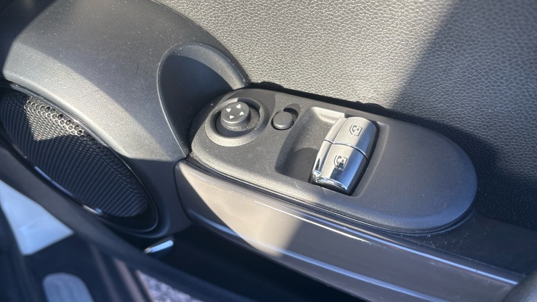 MINI Hatchback 1.5 Cooper II 3dr Petrol Hatchback